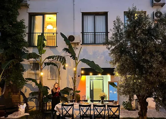 Aden Apart * Φετιγιέ